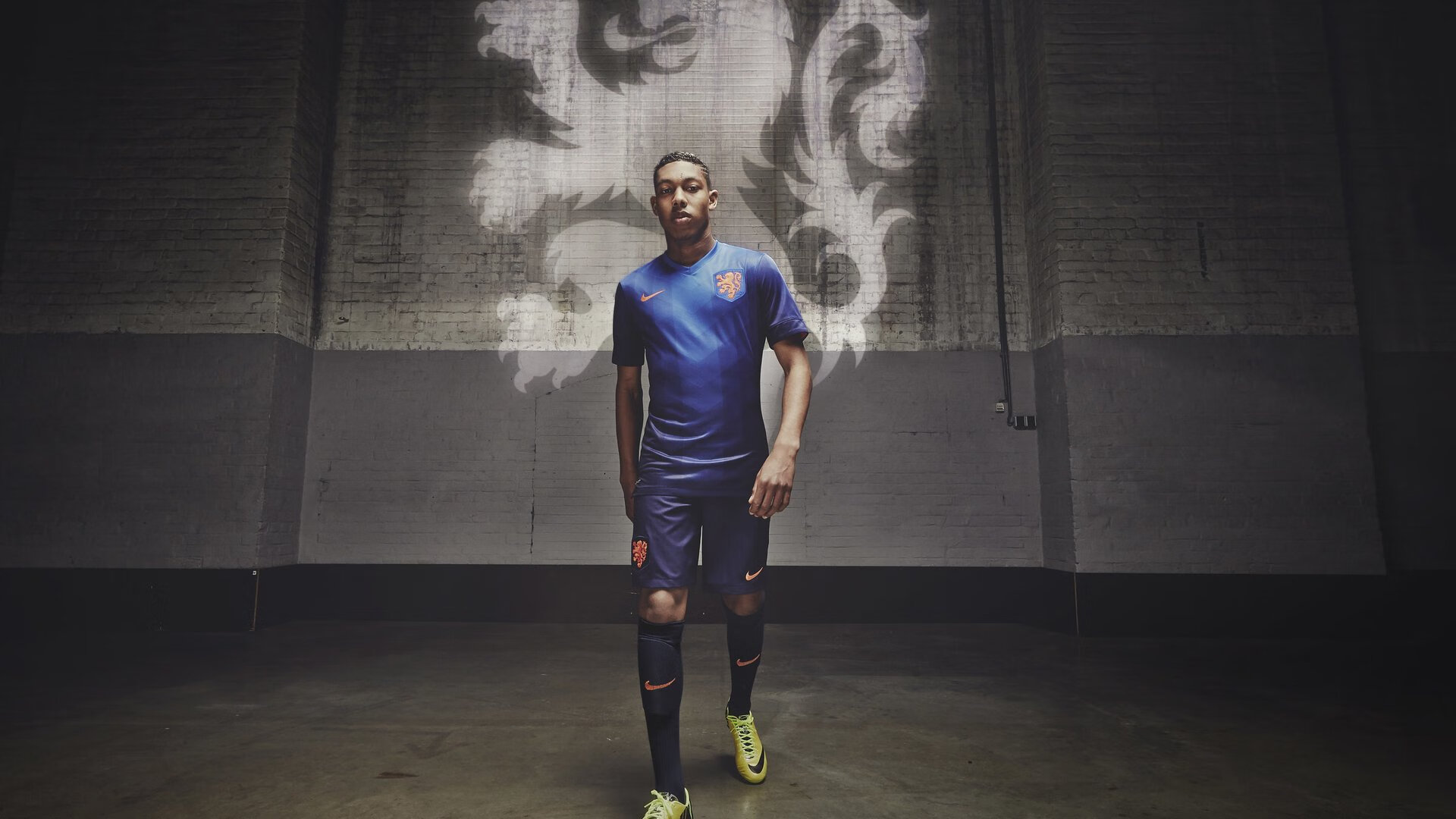 球队心理专家在大赛中扮演重要角色被报道，球迷心理学